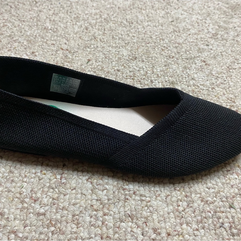 Chic Black Danskin Flats - Picture 6 of 15